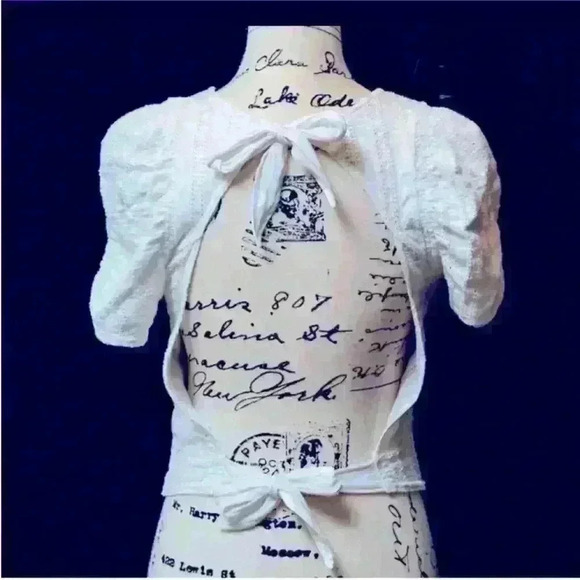 FREE PEOPLE Open Back tie ADORABLE White Top size XS Eyelet detail Fairycore - Picture 4 of 12